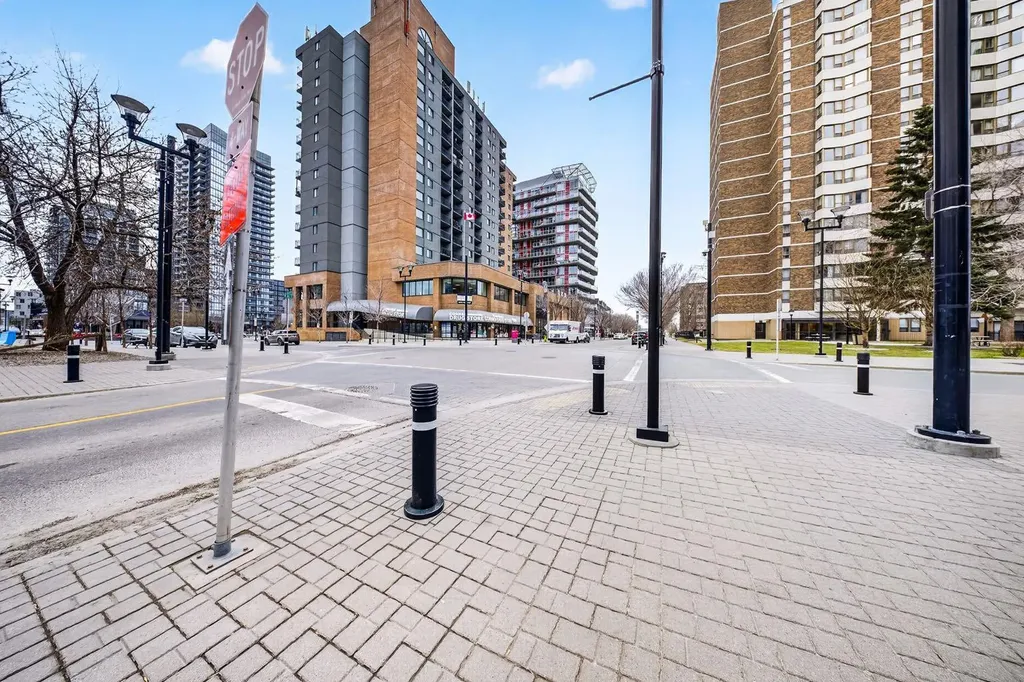535 8 Avenue SE Calgary AB T2G 5S9
