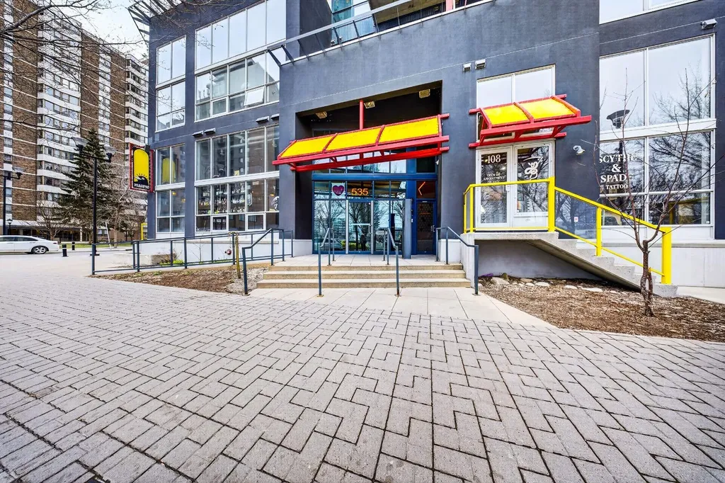535 8 Avenue SE Calgary AB T2G 5S9