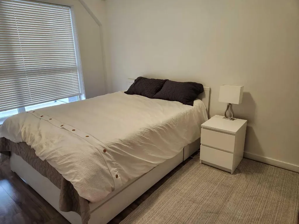 1629 38 Street SW Calgary AB T3C 1T8