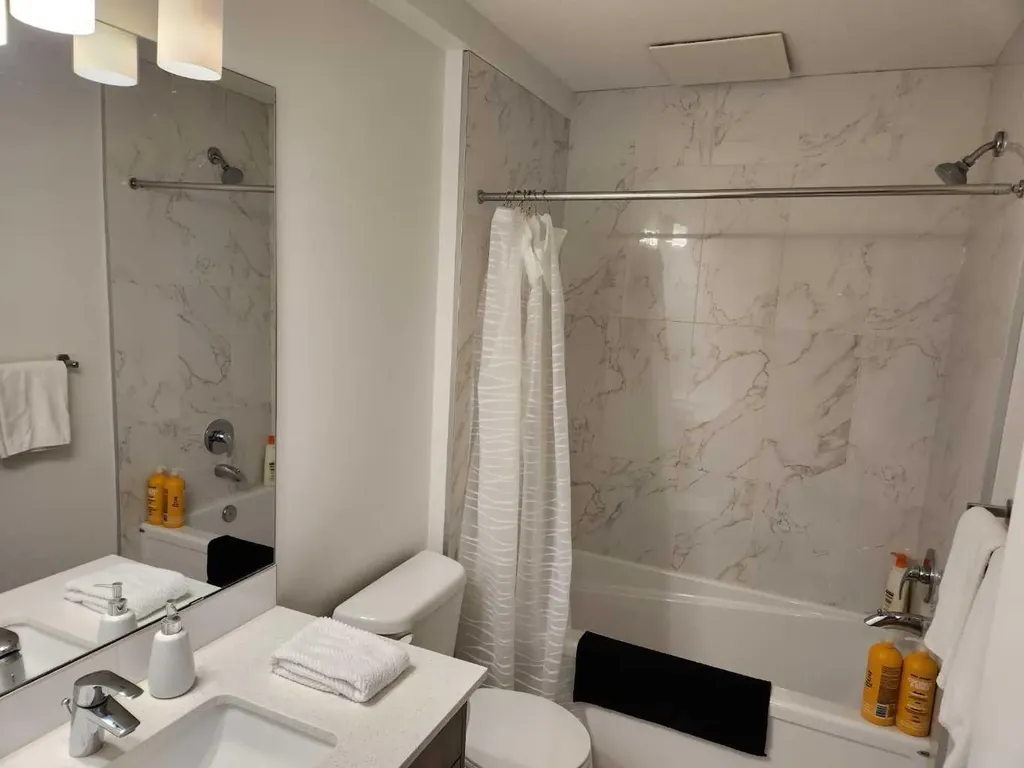 1629 38 Street SW Calgary AB T3C 1T8