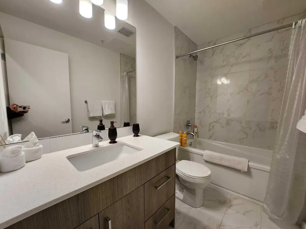 1629 38 Street SW Calgary AB T3C 1T8