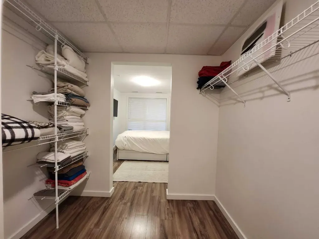 1629 38 Street SW Calgary AB T3C 1T8