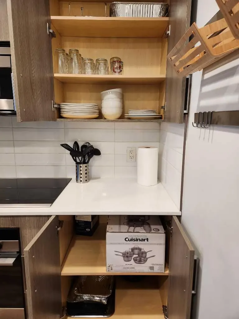 1629 38 Street SW Calgary AB T3C 1T8