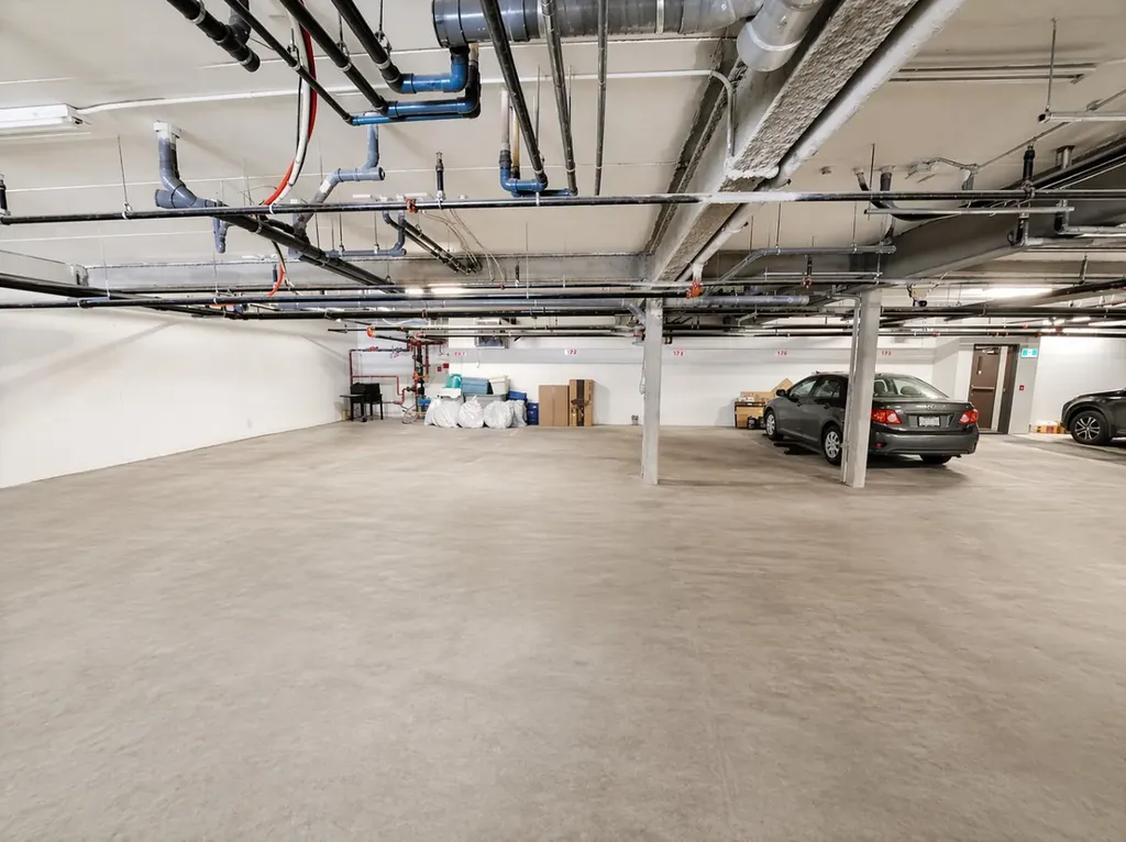 1629 38 Street SW Calgary AB T3C 1T8