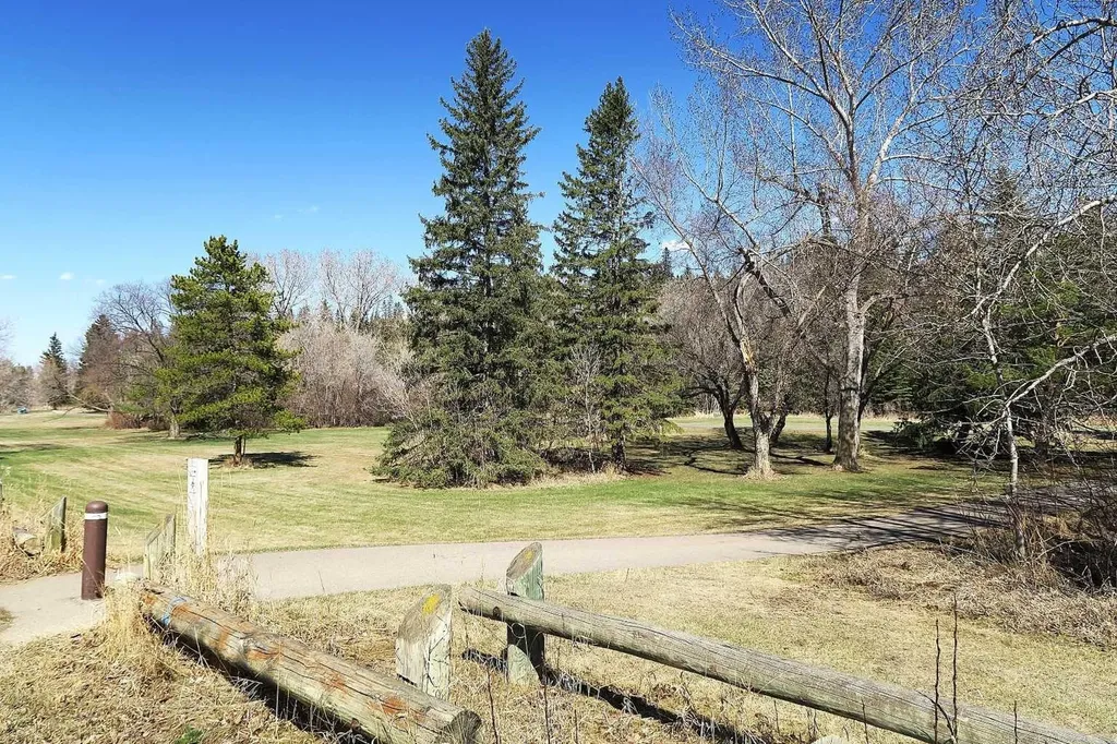 4617 46 Street Red Deer AB T4N 1M7