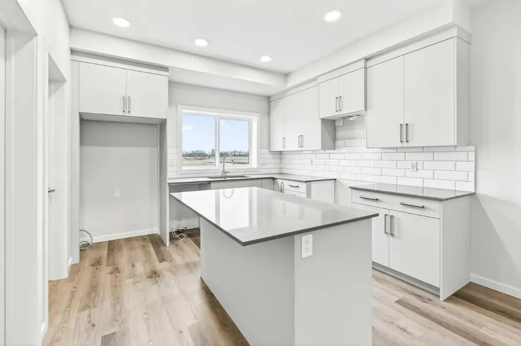 163 Lincoln Crescent Rural Red Deer County AB T4E 3E5