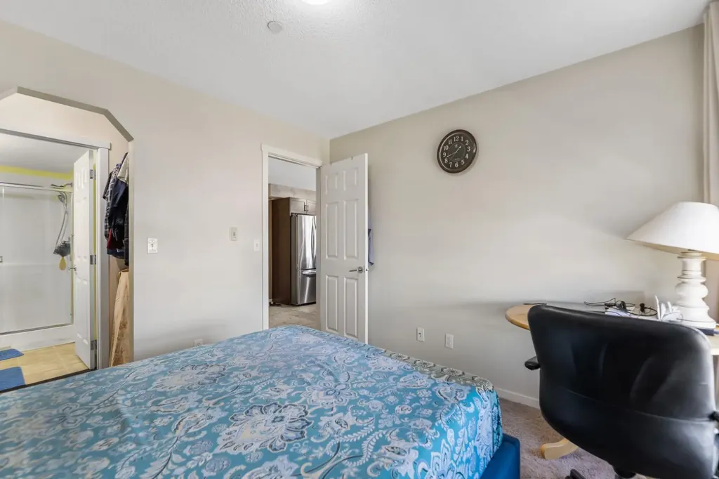 279 Copperpond Common SE Calgary AB T2Z1J1