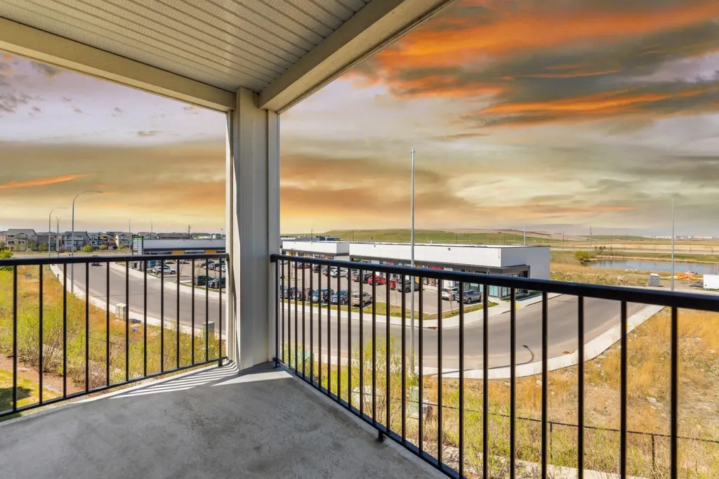 279 Copperpond Common SE Calgary AB T2Z1J1