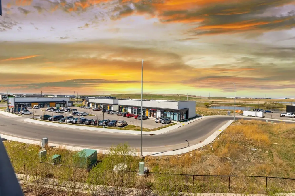 279 Copperpond Common SE Calgary AB T2Z1J1
