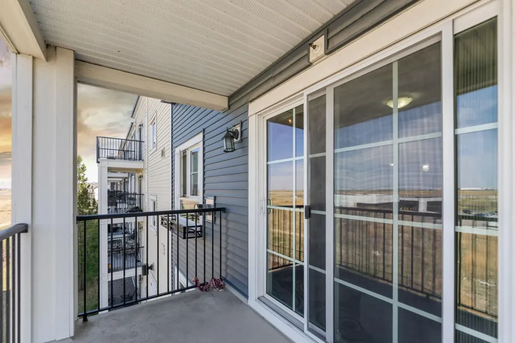 279 Copperpond Common SE Calgary AB T2Z1J1