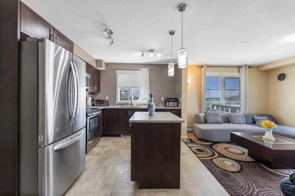 279 Copperpond Common SE Calgary AB T2Z1J1