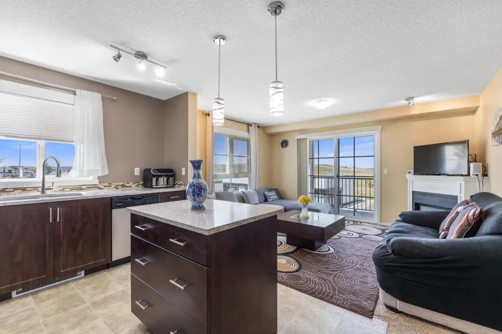 279 Copperpond Common SE Calgary AB T2Z1J1