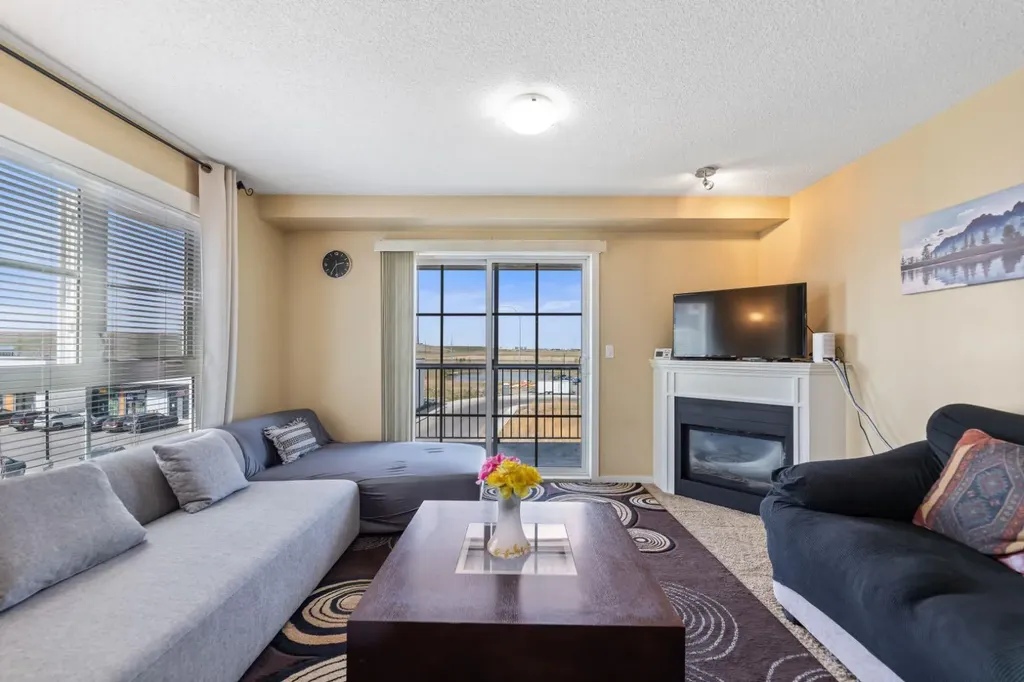 279 Copperpond Common SE Calgary AB T2Z1J1