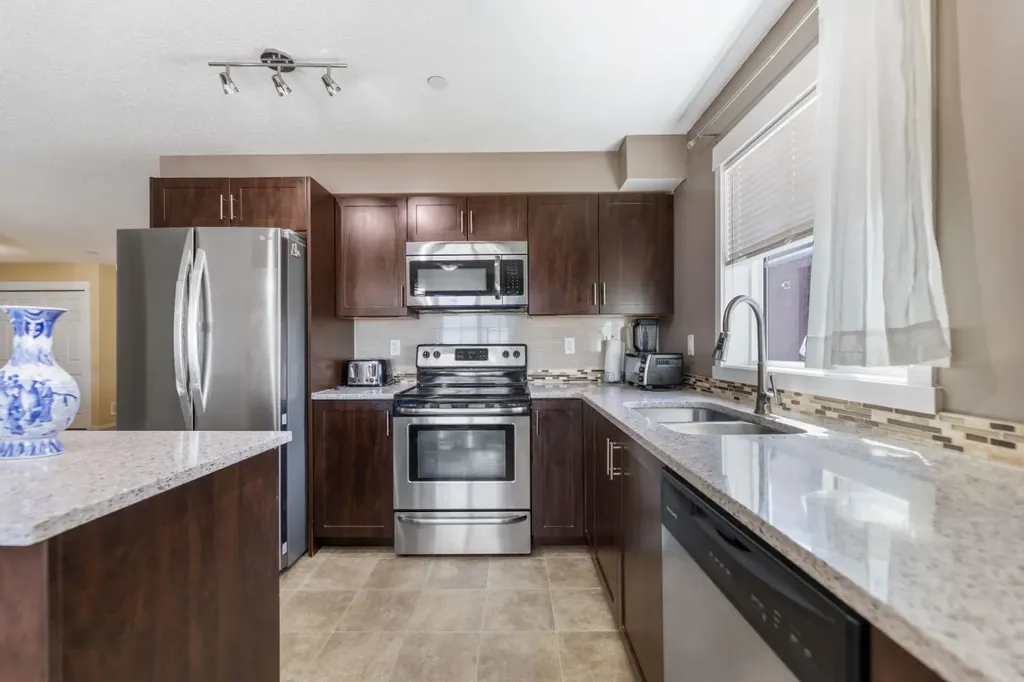 279 Copperpond Common SE Calgary AB T2Z1J1