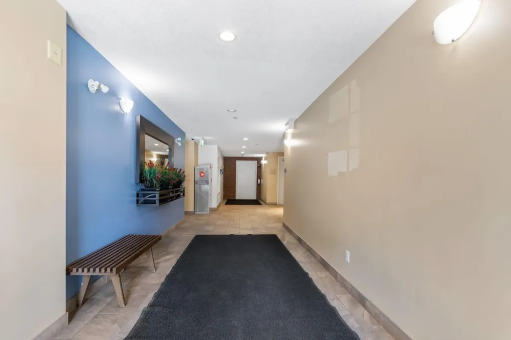 279 Copperpond Common SE Calgary AB T2Z1J1