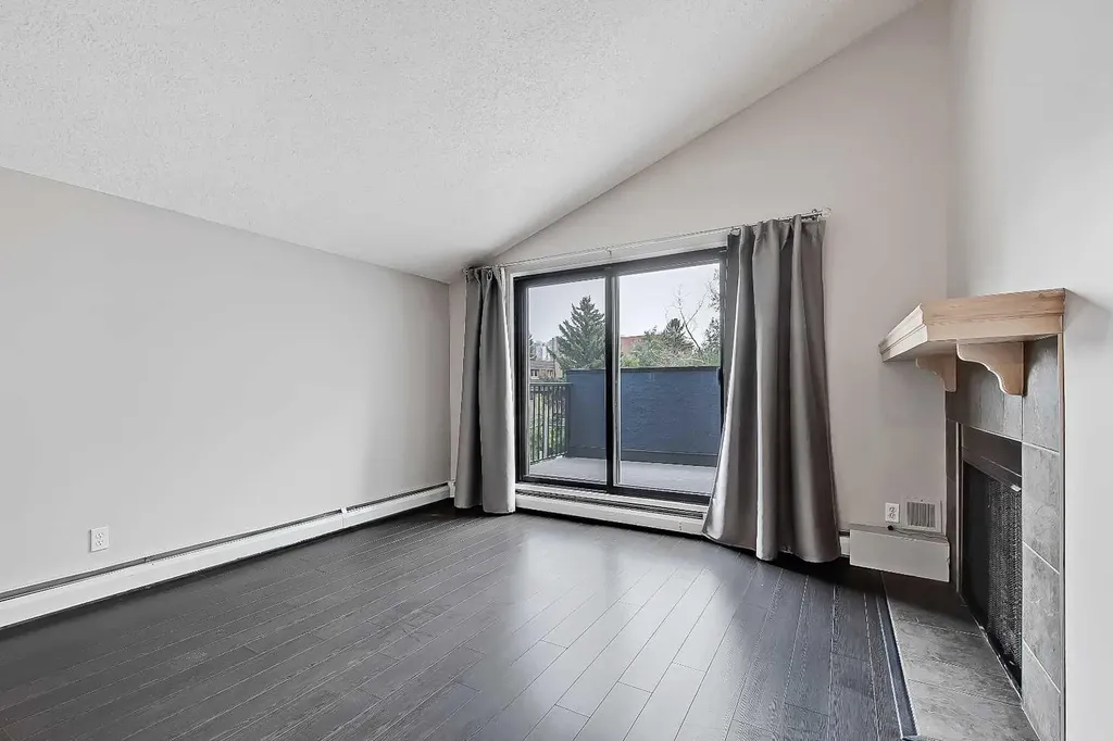 1605 16 Avenue SW Calgary AB T3C 1A2