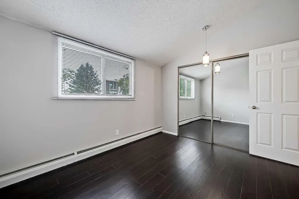 1605 16 Avenue SW Calgary AB T3C 1A2