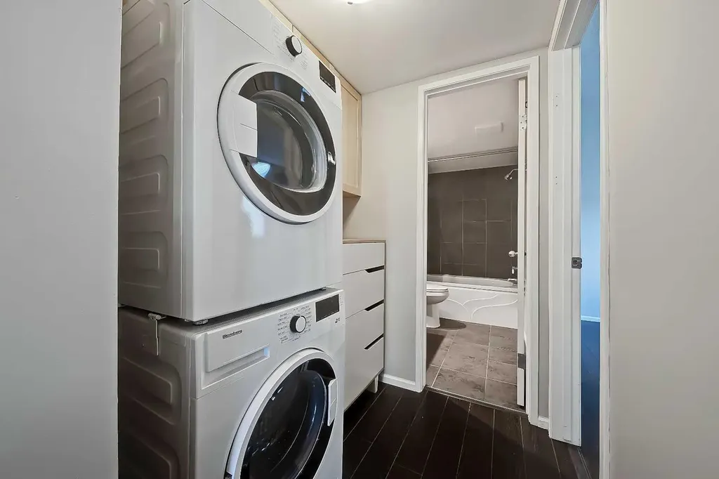 1605 16 Avenue SW Calgary AB T3C 1A2