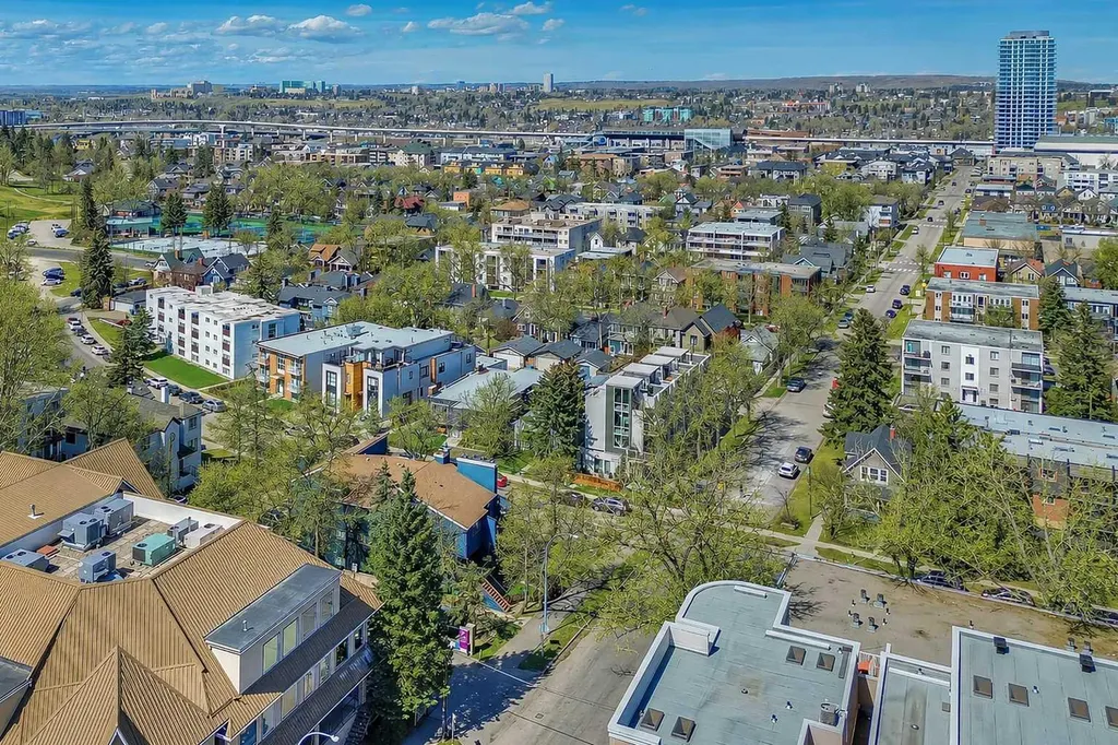 1605 16 Avenue SW Calgary AB T3C 1A2