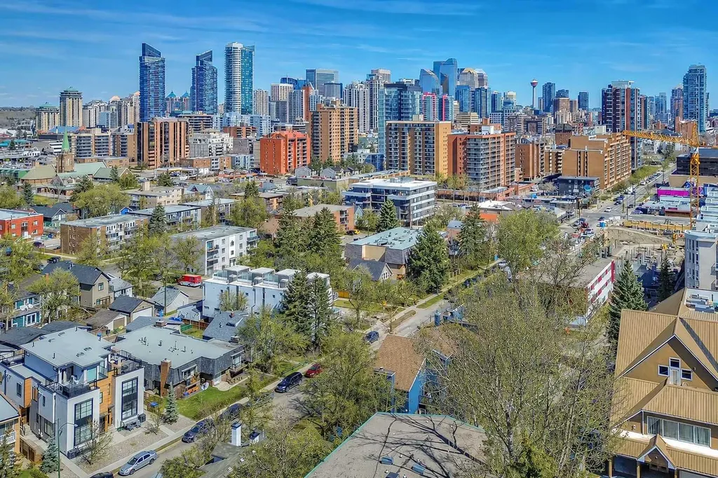 1605 16 Avenue SW Calgary AB T3C 1A2
