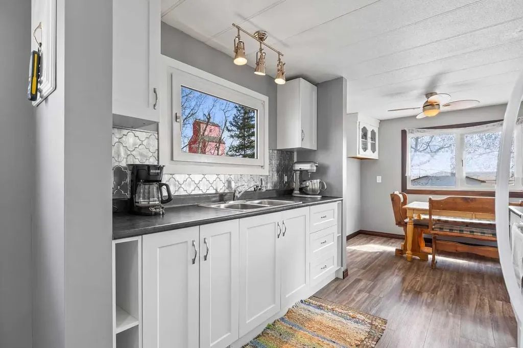 228 Railway Avenue Mossleigh AB T0L1P0