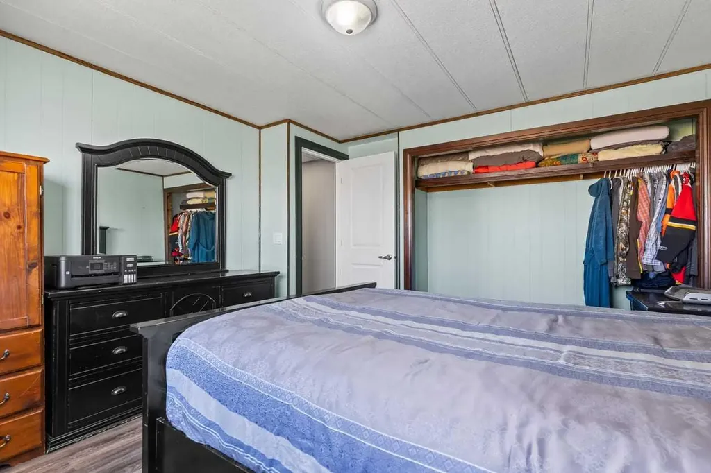 228 Railway Avenue Mossleigh AB T0L1P0