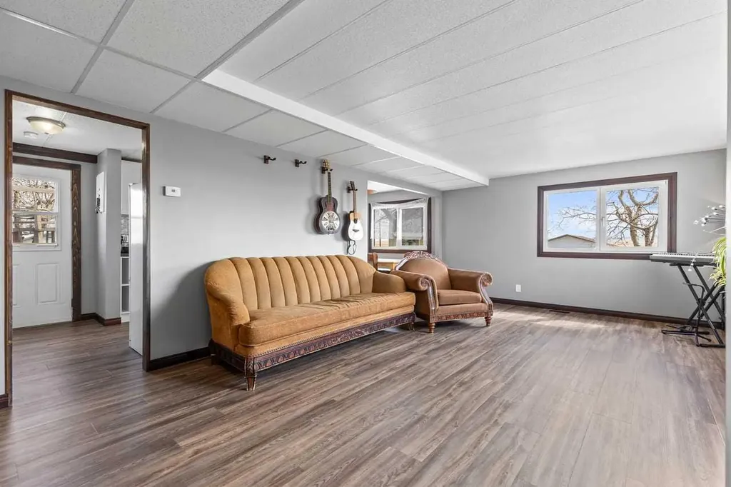 228 Railway Avenue Mossleigh AB T0L1P0