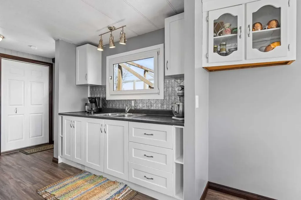 228 Railway Avenue Mossleigh AB T0L1P0