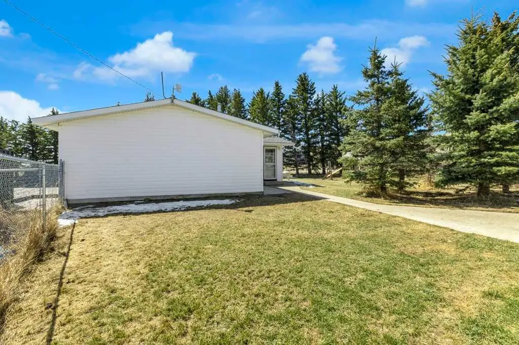 253017 Range Road 224 Rural Wheatland County AB T0J3G0
