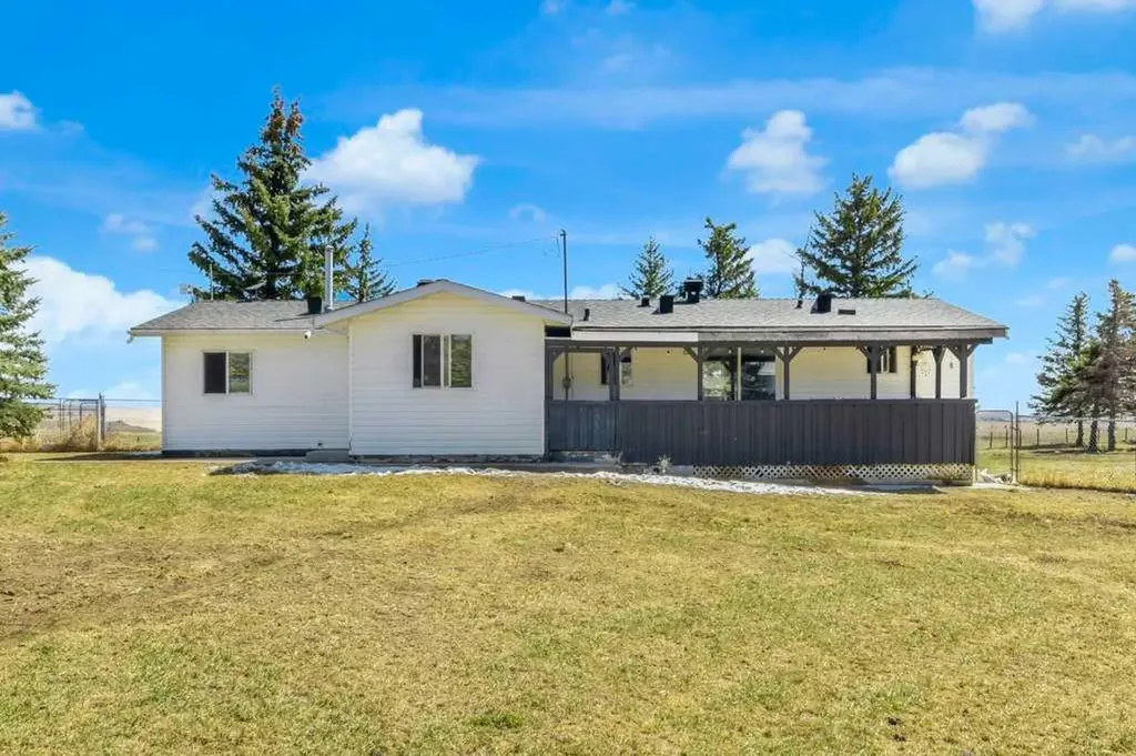 253017 Range Road 224 Rural Wheatland County AB T0J3G0