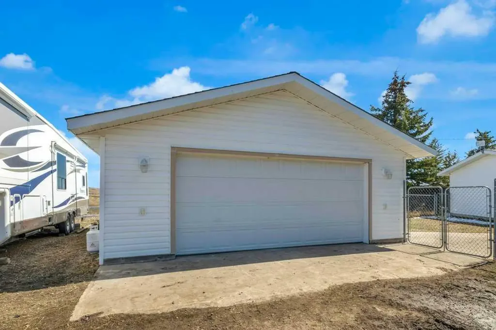 253017 Range Road 224 Rural Wheatland County AB T0J3G0