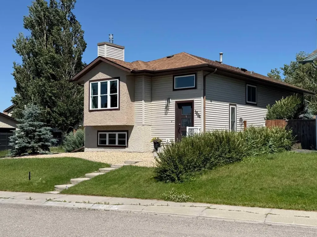1004 13 Street SE High River AB T1V 1L4