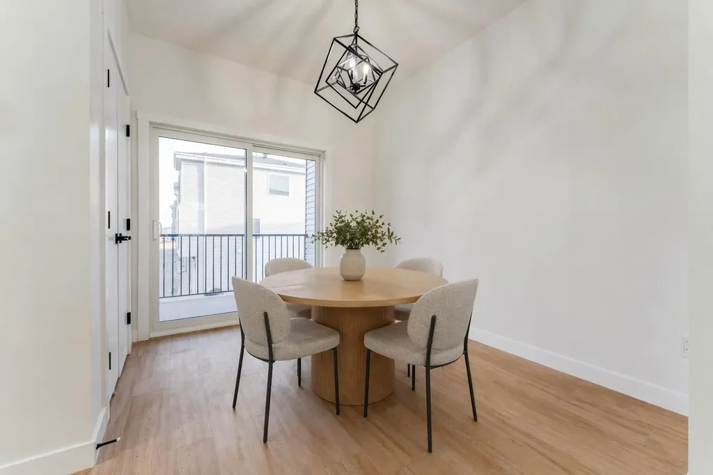 4909 88 Avenue NE Calgary AB T3J 5N8
