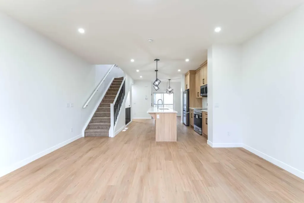 4909 88 Avenue NE Calgary AB T3J 5N8