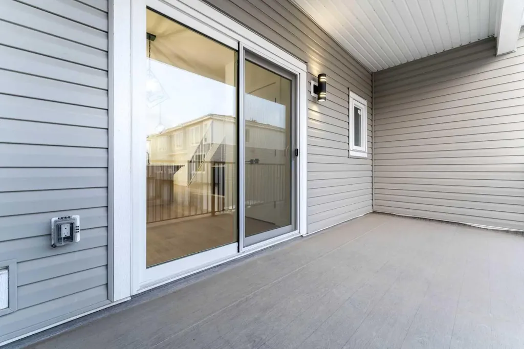 4909 88 Avenue NE Calgary AB T3J 5N8