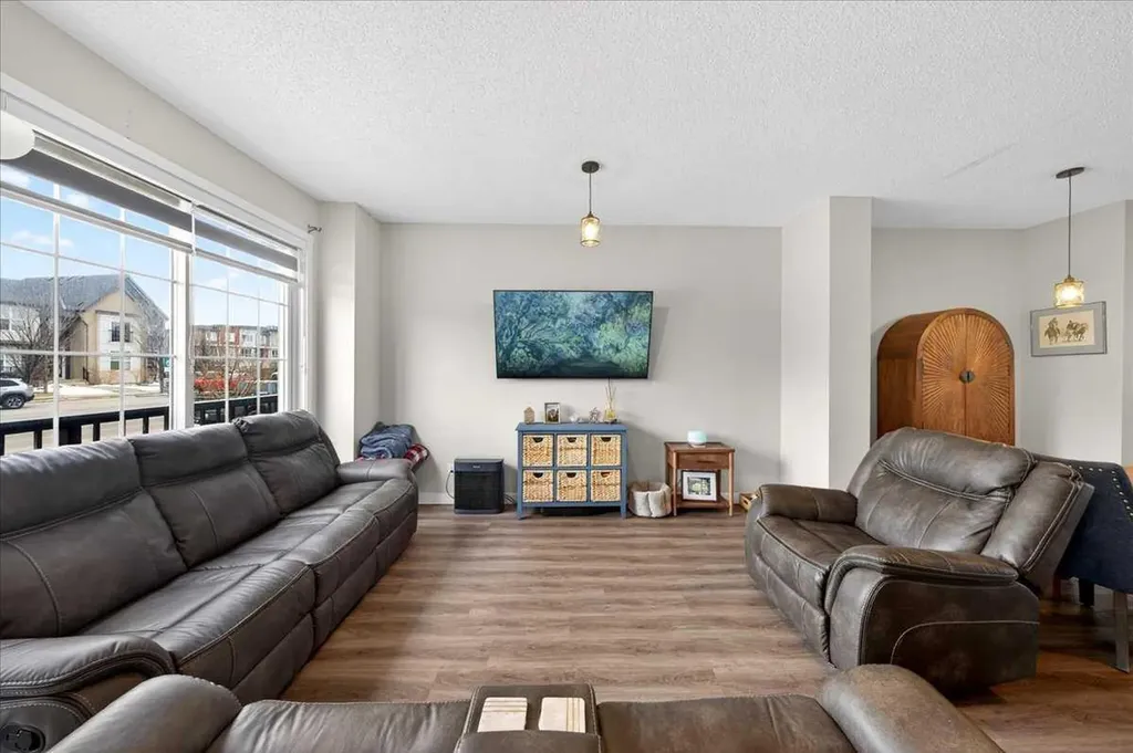 1325 Walden Drive SE Calgary AB T2X 2H6