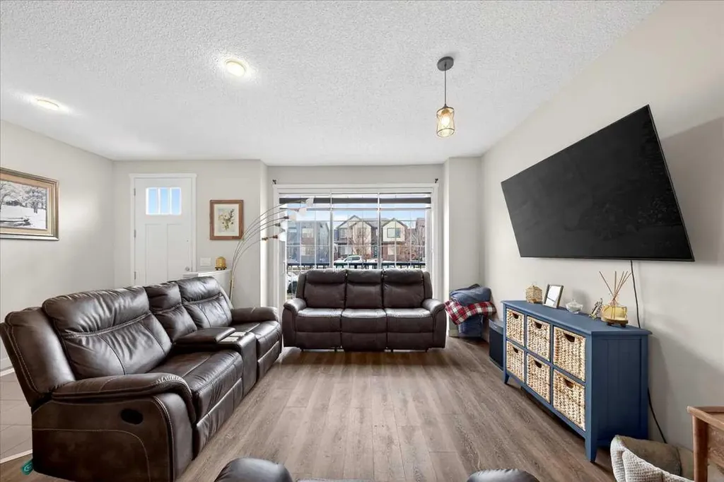 1325 Walden Drive SE Calgary AB T2X 2H6
