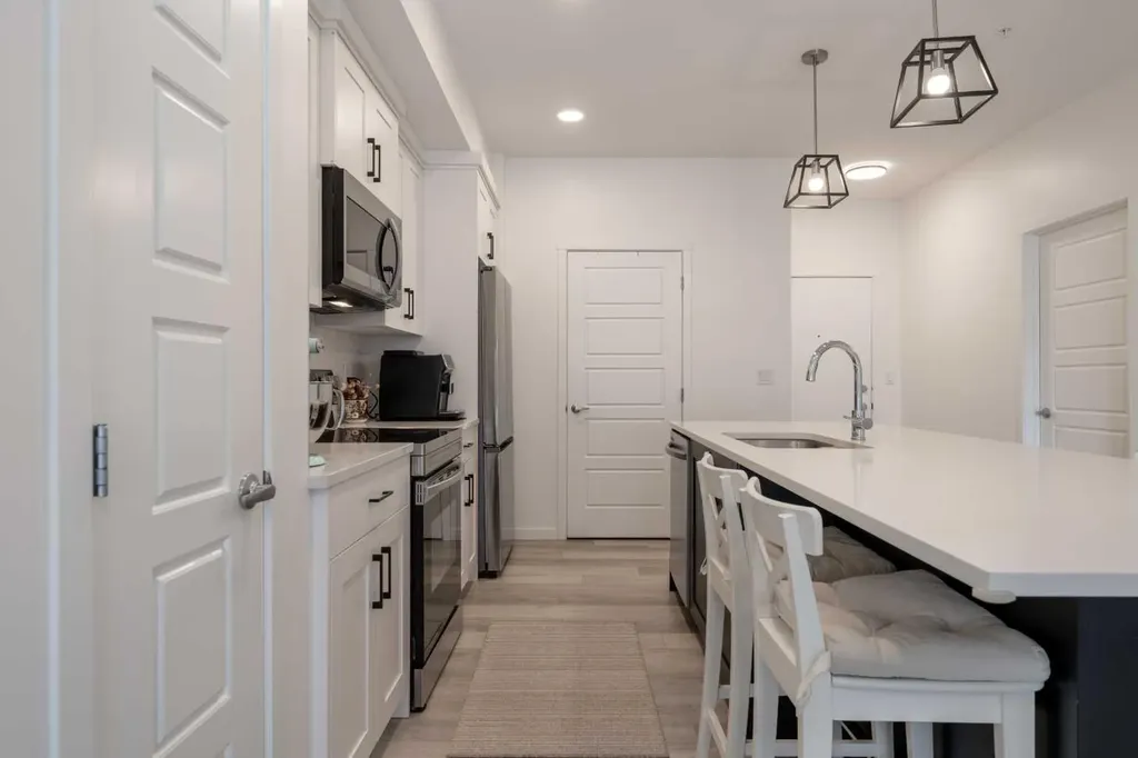 19489 Main Street SE Calgary AB T3M 3J3