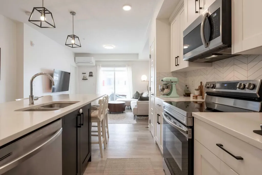 19489 Main Street SE Calgary AB T3M 3J3