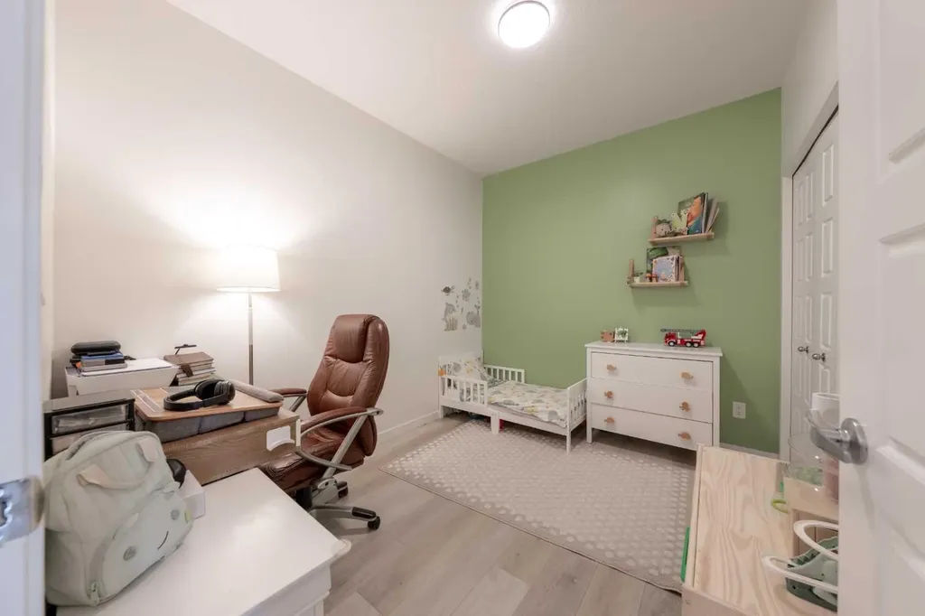 19489 Main Street SE Calgary AB T3M 3J3