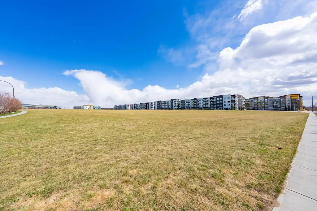 19489 Main Street SE Calgary AB T3M 3J3