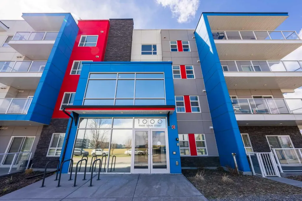 19489 Main Street SE Calgary AB T3M 3J3