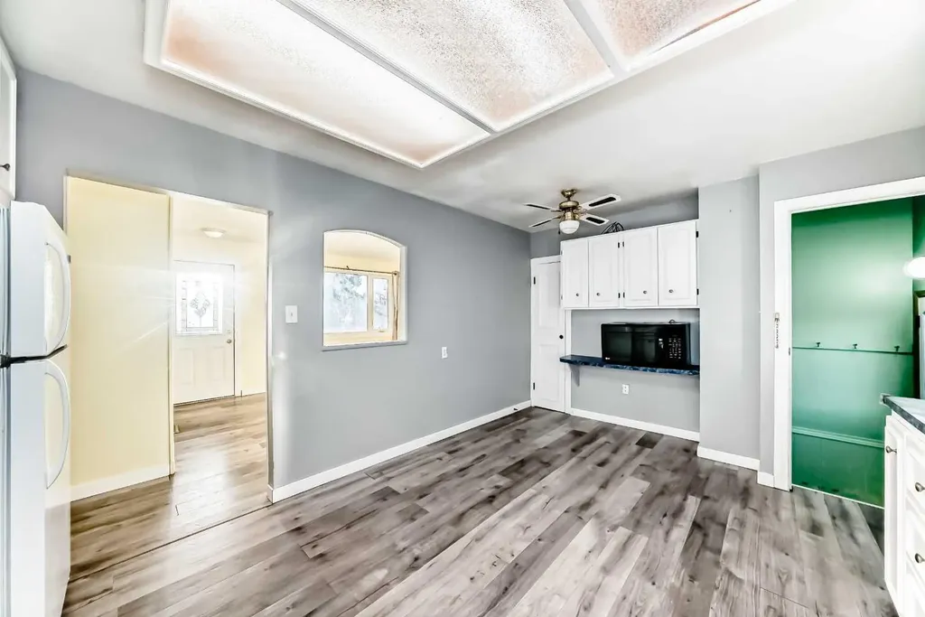 1511 43 Street SE Calgary AB T2A 1M3