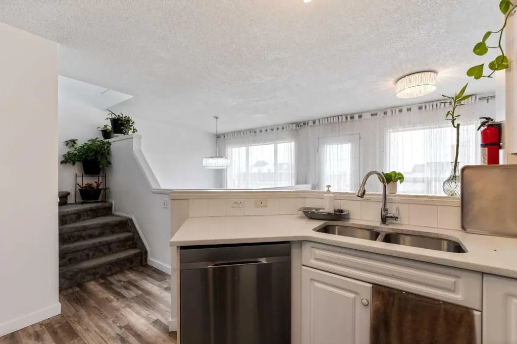 50 Taravista Gardens NE Calgary AB T3J 4K9
