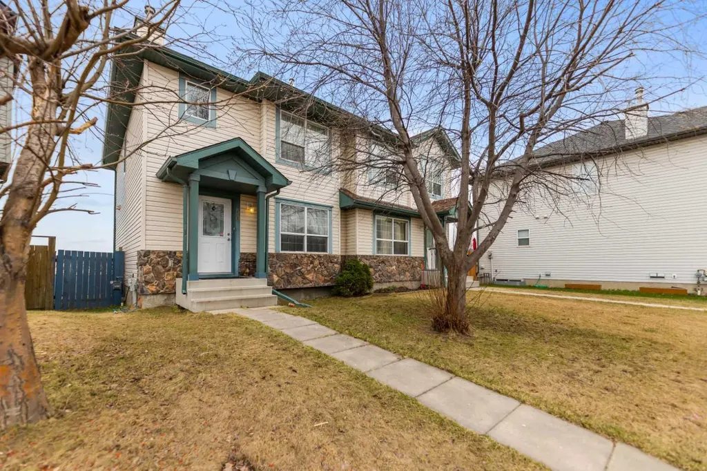 50 Taravista Gardens NE Calgary AB T3J 4K9
