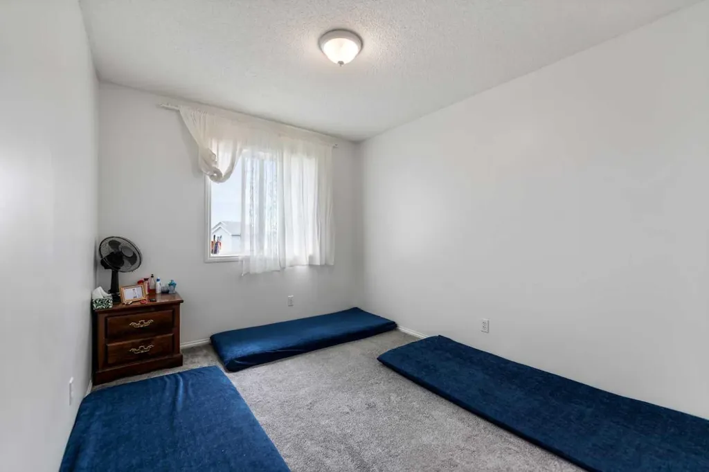 50 Taravista Gardens NE Calgary AB T3J 4K9