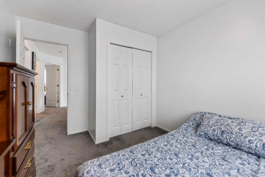 50 Taravista Gardens NE Calgary AB T3J 4K9