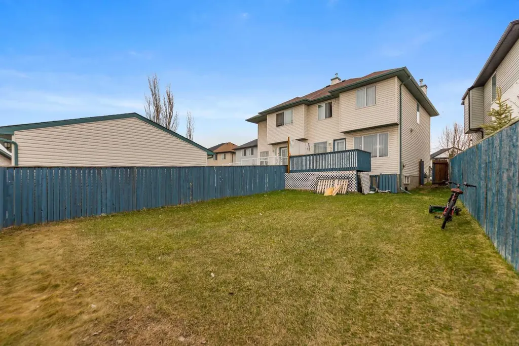 50 Taravista Gardens NE Calgary AB T3J 4K9