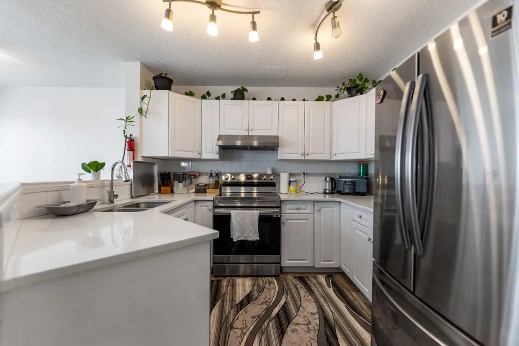 50 Taravista Gardens NE Calgary AB T3J 4K9