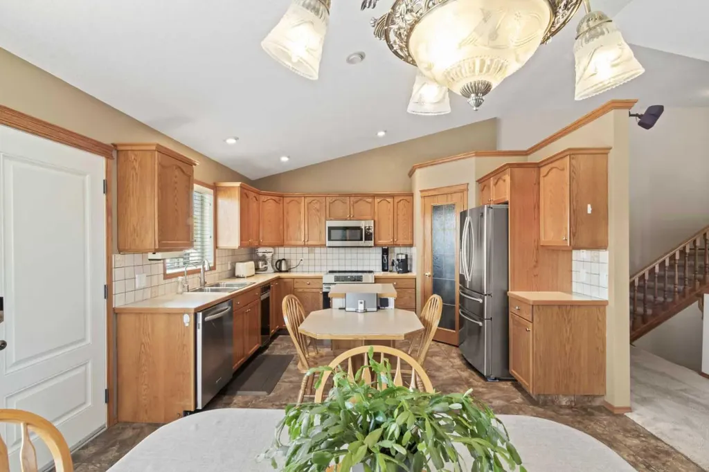 65 Canoe Circle SW Airdrie AB T4B 2L6